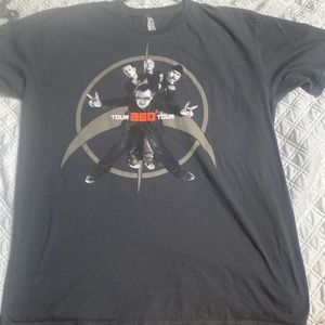 U2 Tour 360 Tour 2U concert shirt